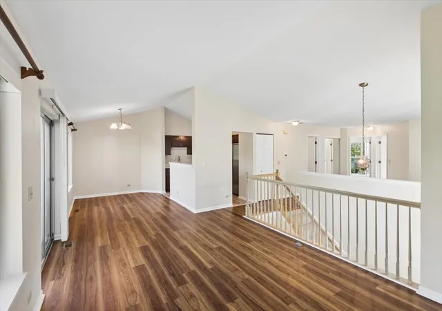 Photo 4 of Sale Pending at 2713 S Embers Ln, Arlington Heights, IL 60005 | MLS# 12704458 | Listing updated on 2026-10-07