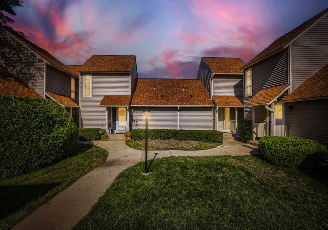 Photo 1 of Townhouse for sale at 901 Vose Dr, Gurnee, IL 60031 | MLS# 12704503 | Listing updated on 2026-09-22