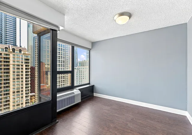 5th image of 30 E Huron St #2007, Chicago, IL 60611 | MLS# 12704537