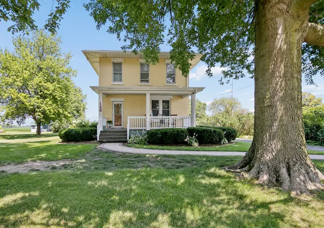 2nd image of 125 W 1st Ave, Clifton, IL 60927 | MLS# 12704621