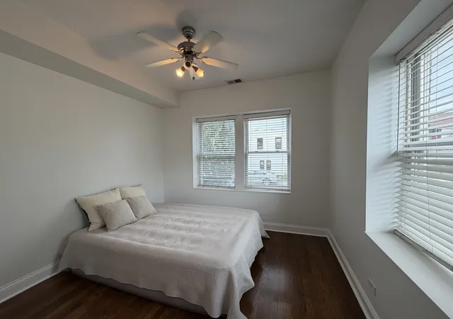 2nd image of 3049 W Grace St, Chicago, IL 60618