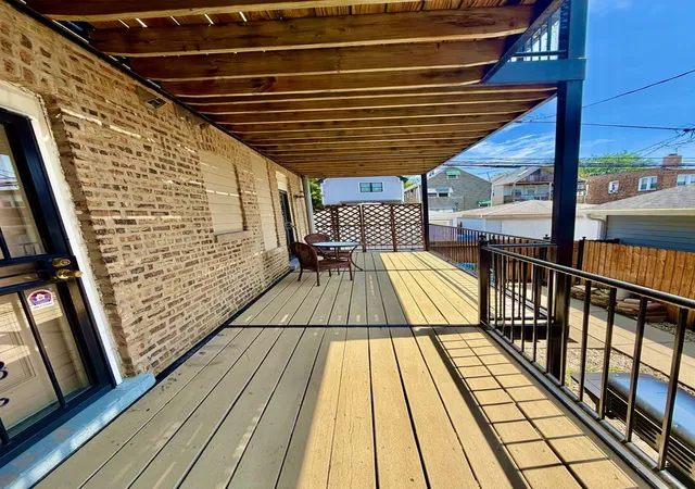 3rd image of 3049 W Grace St #1, Chicago, IL 60618 | MLS# 12704873