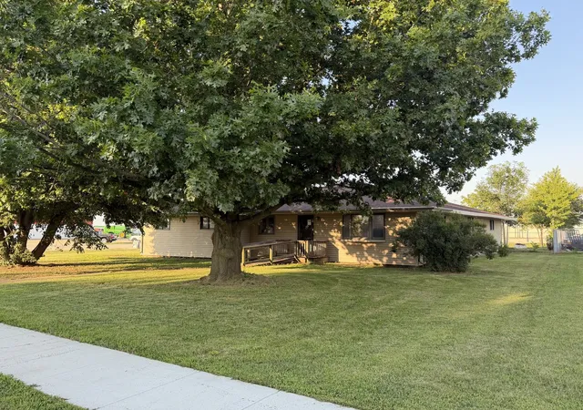 2nd image of 694 N Elm St, Herscher, IL 60941 | MLS# 12704978