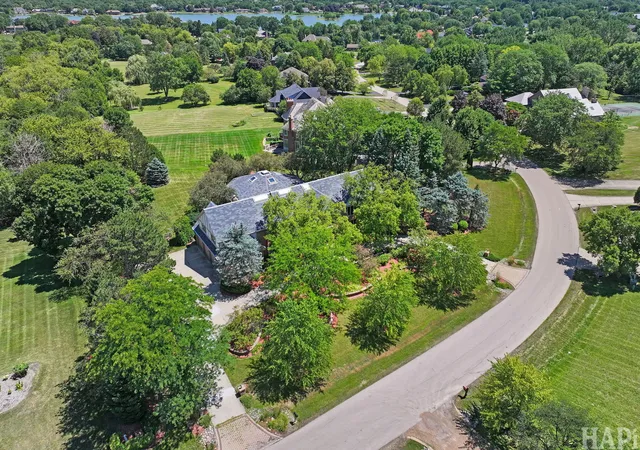 3rd image of 35 Revere Dr, South Barrington, IL 60010 | MLS# 12705046