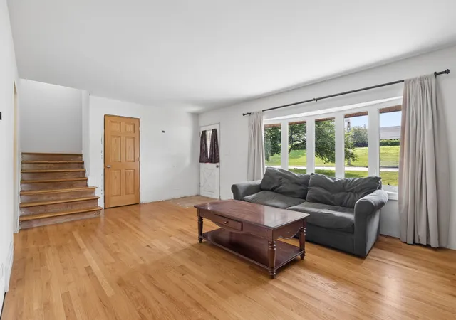 Photo 4 of Single family home for sale at 4415 Yender Ave, Lisle, IL 60532 | MLS# 12705103 | Listing updated on 2026-10-24
