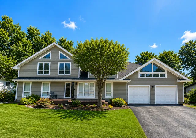 1st image of 215 58th St, Clarendon Hills, IL 60514 | MLS# 12705292
