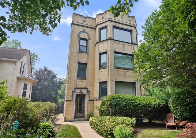 1st image of 1918 Colfax St #3, Evanston, IL 60201 | MLS# 12705323