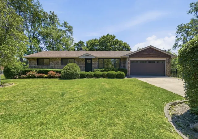 1st image of 1801 N Iris Dr, Palatine, IL 60074 | MLS# 12705421