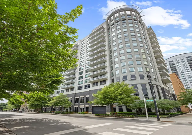 1st image of 421 W Huron St #1207, Chicago, IL 60654 | MLS# 12705457