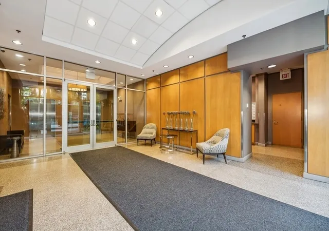24th image of 421 W Huron St #1207, Chicago, IL 60654 | MLS# 12705457