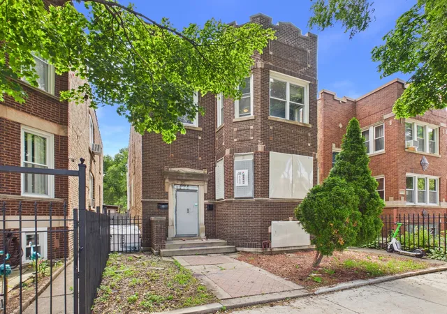 Photo 3 of Sale Pending at 6123 S Troy St, Chicago, IL 60629 | MLS# 12705474 | Listing updated on 2026-08-22