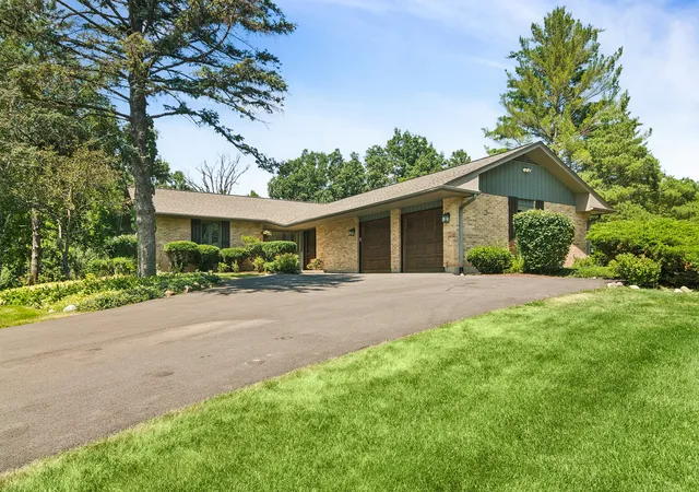 1st image of 20590 W Exeter Rd, Kildeer, IL 60047 | MLS# 12705672