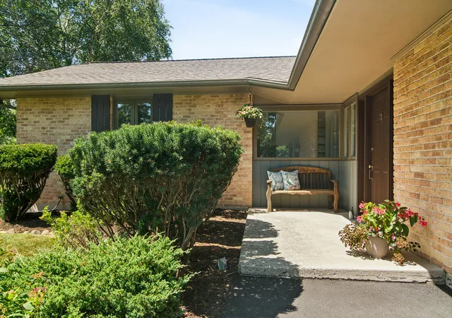 2nd image of 20590 W Exeter Rd, Kildeer, IL 60047 | MLS# 12705672