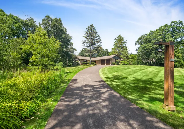 3rd image of 20590 W Exeter Rd, Kildeer, IL 60047 | MLS# 12705672