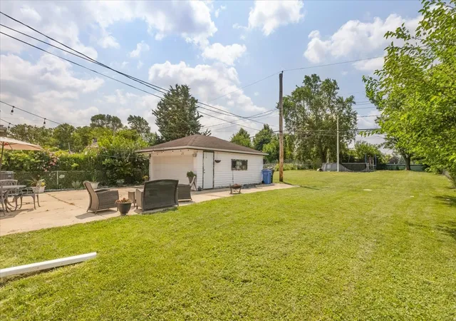 4th image of 4912 Saint Paul Ct, Hillside, IL 60162 | MLS# 12705727