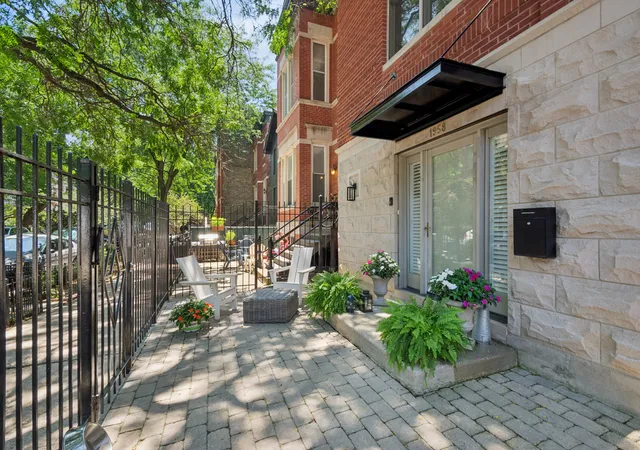 Photo 2 of Single family home for sale at 1958 N Bissell St, Chicago, IL 60614 | MLS# 12705755 | Listing updated on 2026-08-23