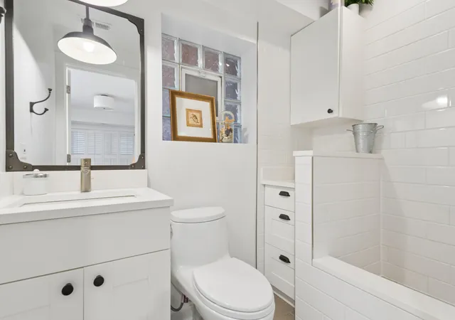 Photo 3 of Single family home for sale at 1958 N Bissell St, Chicago, IL 60614 | MLS# 12705755 | Listing updated on 2026-08-23