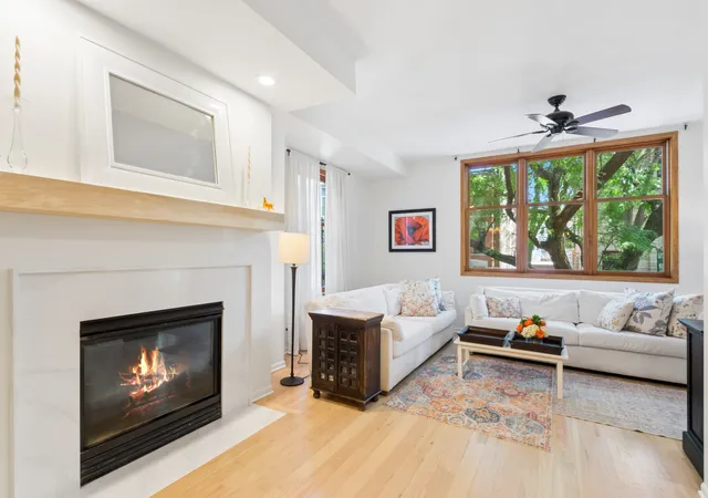 Photo 4 of Single family home for sale at 1958 N Bissell St, Chicago, IL 60614 | MLS# 12705755 | Listing updated on 2026-08-23