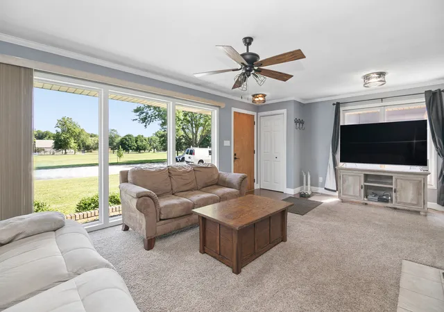 5th image of 922 W Van Meter St, Kankakee, IL 60901 | MLS# 12706019