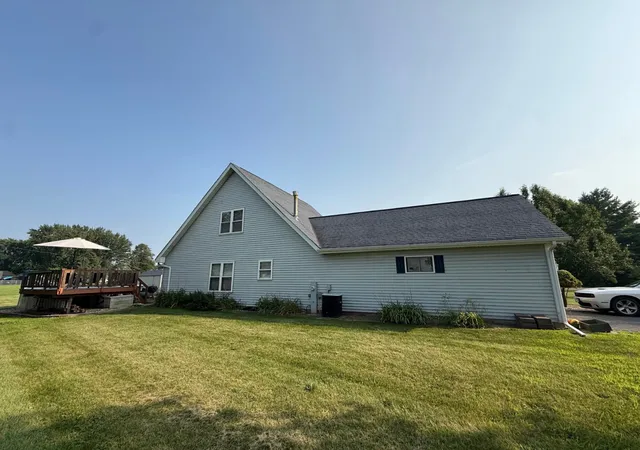 Photo 3 of Single family home for sale at 1202 Holiday Dr, Somonauk, IL 60552 | MLS# 12706076 | Listing updated on 2026-10-04