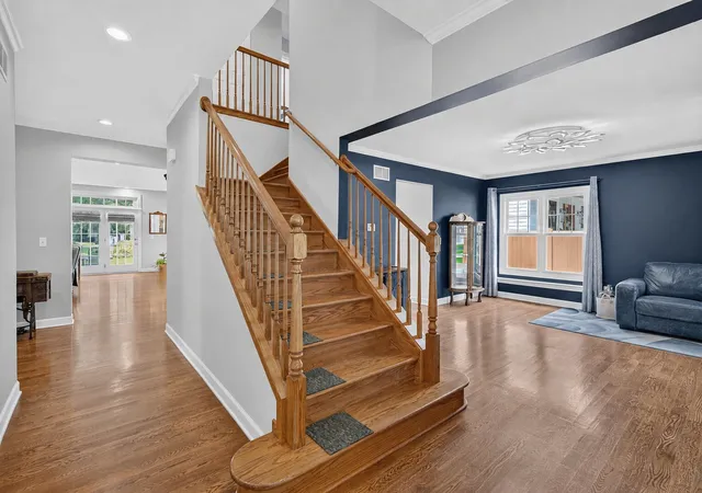 Photo 4 of Single family home for sale at 4344 Elm St, Downers Grove, IL 60515 | MLS# 12706187 | Listing updated on 2026-09-03