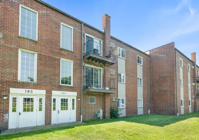Photo 1 of Condo for sale at 107 W Elk Trl #206, Carol Stream, IL 60188 | MLS# 12706229 | Listing updated on 2026-08-27