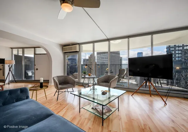 2nd image of 300 N State St #4610, Chicago, IL 60654 | MLS# 12706382