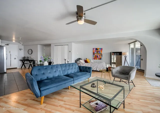 4th image of 300 N State St #4610, Chicago, IL 60654 | MLS# 12706382