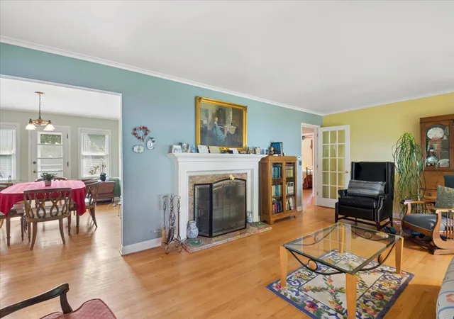 5th image of 2324 Sumac Cir, Glenview, IL 60025 | MLS# 12706388