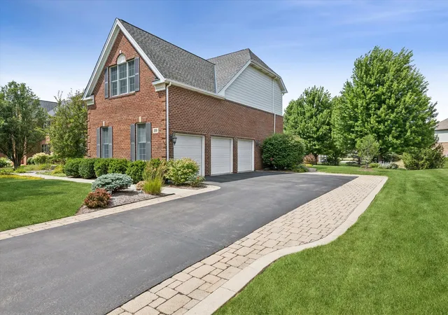 3rd image of 29 Glacier Cir, South Barrington, IL 60010 | MLS# 12706469