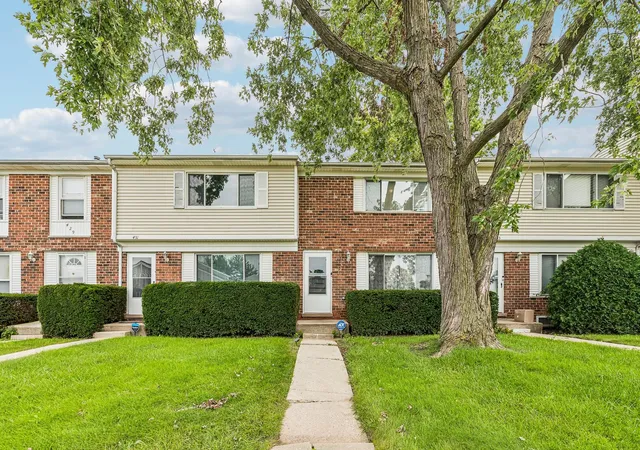 1st image of 433 Salem Sq #6, Bolingbrook, IL 60440 | MLS# 12706488