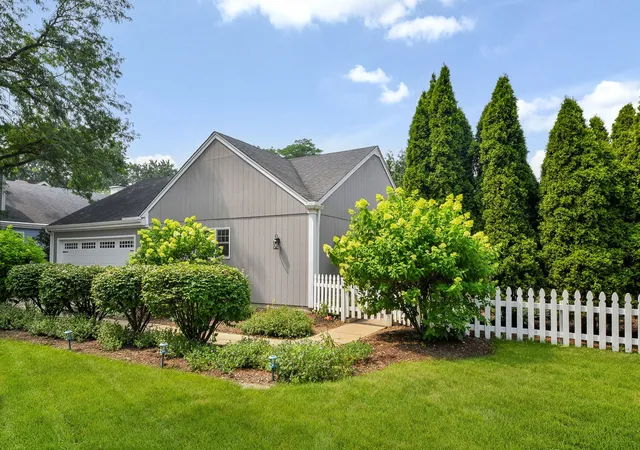 1st image of 925 Churchill Dr, Naperville, IL 60563 | MLS# 12706519