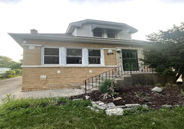 2nd image of 812 S 21st Ave, Maywood, IL 60153 | MLS# 12706597