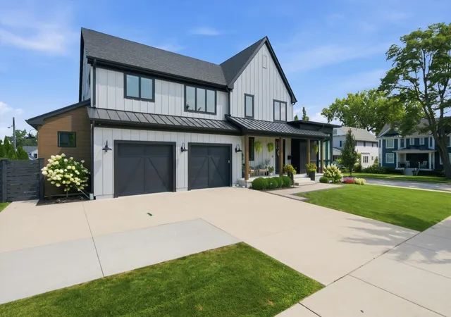 Photo 2 of Single family home for sale at 323 E 3rd Street, Elmhurst, IL 60126 | MLS# 12706692 | Listing updated on 2026-08-20