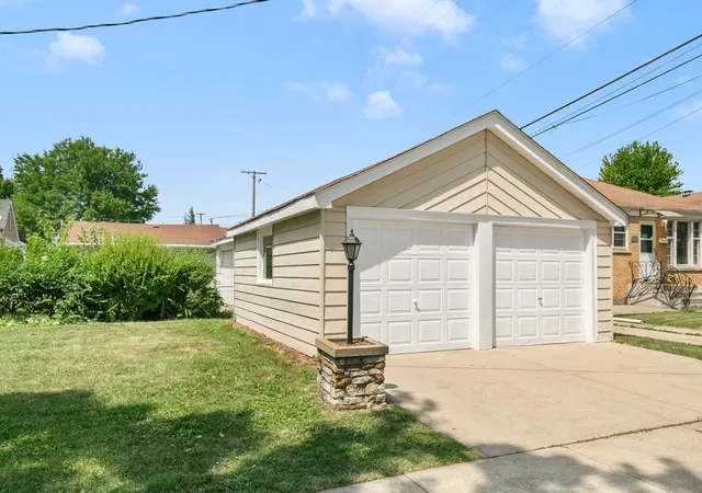 2nd image of 2263 S 14th Ave, Riverside, IL 60546 | MLS# 12706749
