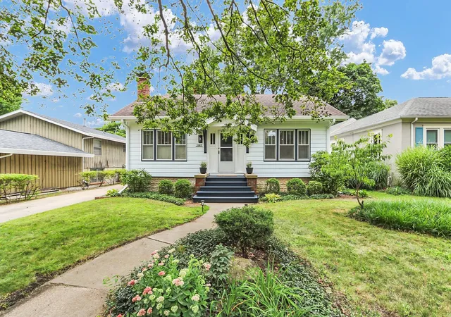 1st image of 1105 W Green St, Champaign, IL 61821 | MLS# 12706982
