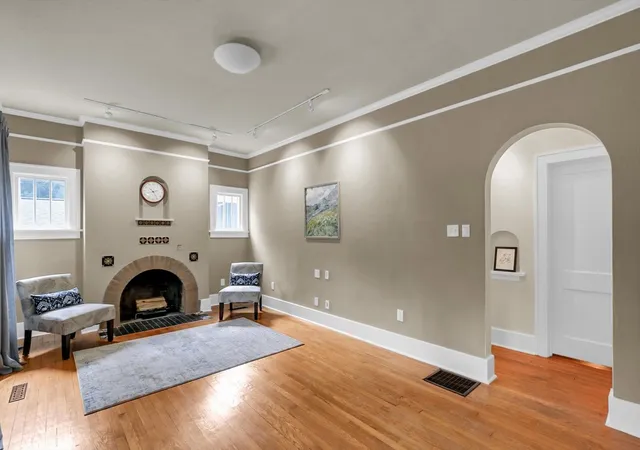 2nd image of 1105 W Green St, Champaign, IL 61821 | MLS# 12706982