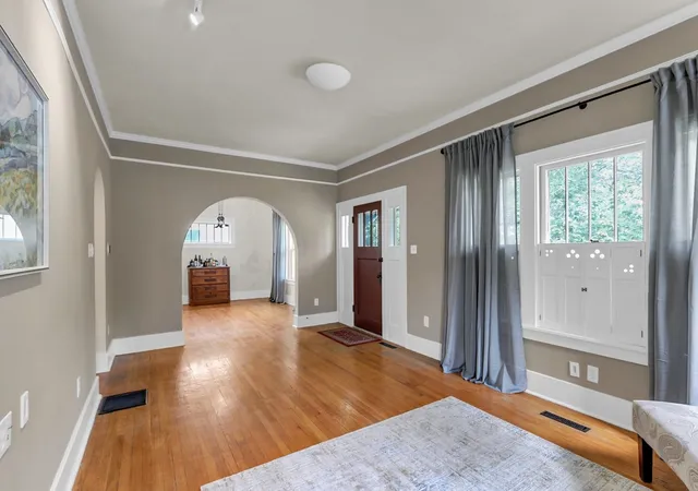 3rd image of 1105 W Green St, Champaign, IL 61821 | MLS# 12706982