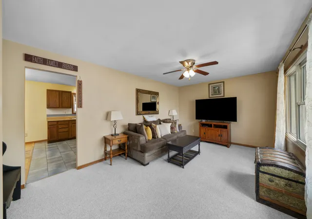 Photo 4 of Sale Pending at 924 Suzy St, Sandwich, IL 60548 | MLS# 12707018 | Listing updated on 2026-08-30