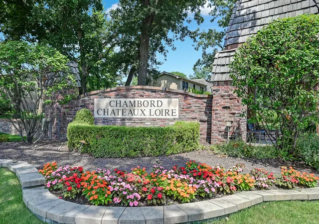 Photo 2 of Sale Pending at 2s742 Ave Cherbourg, Oak Brook, IL 60523 | MLS# 12707042 | Listing updated on 2026-09-02