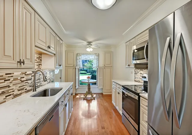 Photo 4 of Sale Pending at 2s742 Ave Cherbourg, Oak Brook, IL 60523 | MLS# 12707042 | Listing updated on 2026-09-02