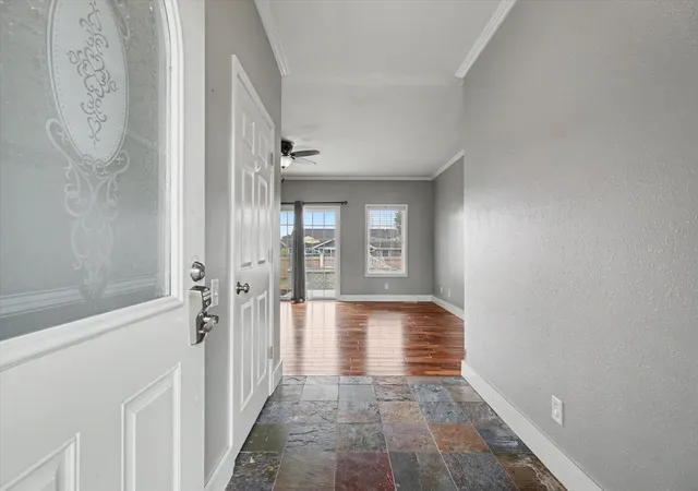 5th image of 1203 Edgeview Dr, Mahomet, IL 61853 | MLS# 12707079