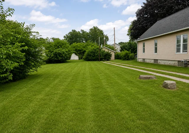 2nd image of 3313 9th St, Rock Island, IL 61201 | MLS# 12707331
