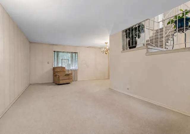Photo 4 of Single family home for sale at 2593 Yellow Star St, Woodridge, IL 60517 | MLS# 12707415 | Listing updated on 2026-08-25