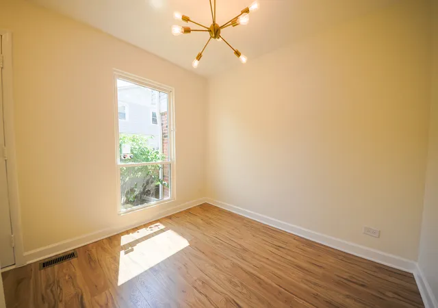 Photo 3 of Townhouse for sale at 4092 Quincy Ct, Streamwood, IL 60107 | MLS# 12707671 | Listing updated on 2026-08-21