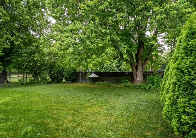 24th image of 7 Cedar Ct, Bloomington, IL 61701 | MLS# 12707700