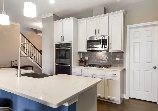 Photo 3 of Townhouse for sale at 530 Pershing Ct, Barrington, IL 60010 | MLS# 12707715 | Listing updated on 2026-09-01