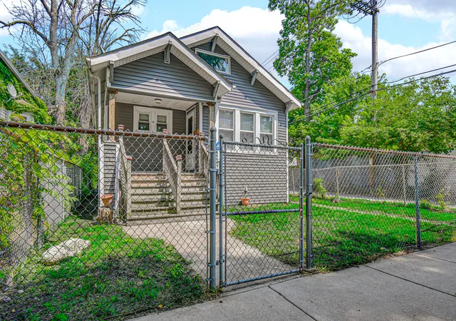 2nd image of 10243 S Parnell Ave, Chicago, IL 60628 | MLS# 12707808