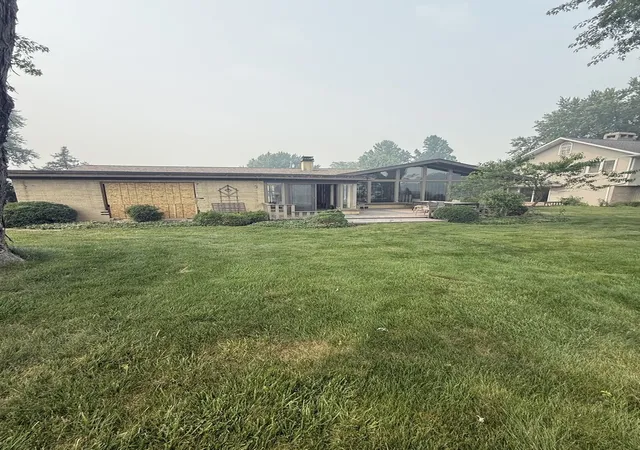5th image of 2403 W Fairview Ave, Johnsburg, IL 60051 | MLS# 12707881