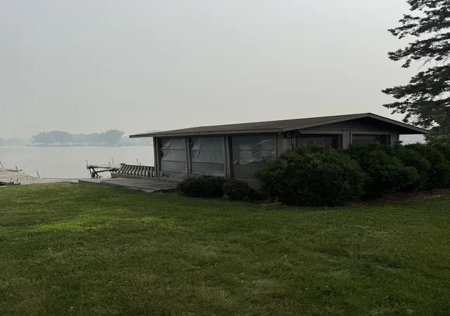 8th image of 2403 W Fairview Ave, Johnsburg, IL 60051 | MLS# 12707881